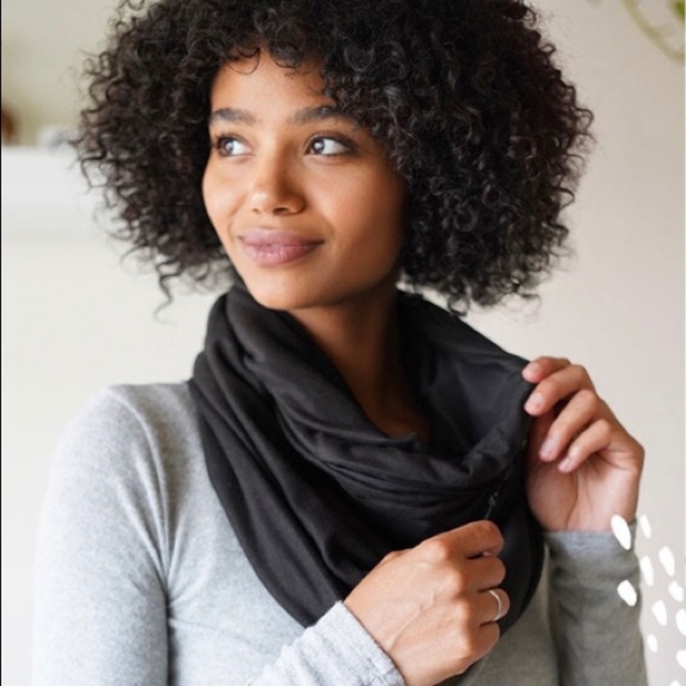 Beyond Yoga Pocket Infinity Scarf